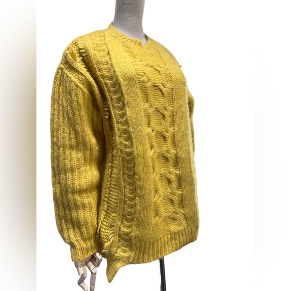Stella McCartney yellow cable knit crewneck sweater - Picture 2 of 8